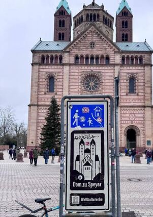 Bekritzelt und beklebt – wer kümmert sich um die Beschidlerung?