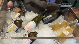 Eine Besonderheit im Kona: Naturwein.