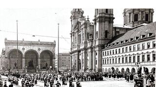 Der Hockenheimer Fanfarenzug beim Münchner Oktoberfest 1969.
