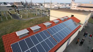 Die Photovoltaikanlage auf dem Dach beim Umspannwerk an der Talhausstraße liefert schon seit 2009 Strom.