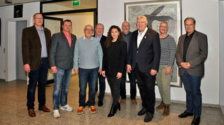 Für die Freien Wähler gehen Andreas Grosch (v. l.), Christian Zimmermann, Gerhard Waldecker, Frank Westerman, Linda Hoti, Jürgen Sauer, Frank Weiß, Susanne Balzer, Bernd Binsch bei der Kreistagswahl im Juni ins Rennen.