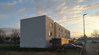 Das Wohnhaus Plankstadter Straße 2/2a gehört der Gemeinde, einen höheren Mietpreis nach Renovierung wird es hier aber nicht geben, da keine wesentlichen Arbeiten bei Auszug notwendig seien.