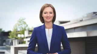 Bettina Schausten predigt im Speyerer Dom.
