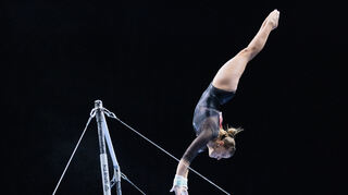 Elisabeth Seitz – hier bei der deutschen Meisterschaft am Stufenbarren – möchte an den Olympischen Spielen teilnehmen.