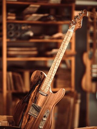 Diese Gitarre hat Stefan Richter angefertig.