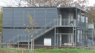 Aktuell leben 345 geflüchtete Personen in Eppelheim. Einige sind in der Containersiedlung in der Rudolf-Diesel-Straße untergebracht.