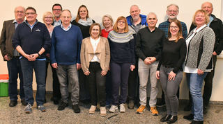 Von links nach rechts: Dieter Rösch, Thomas Mette, Birgit Schuppel, Heinrich Dorn, Peter Lüll, Ida-Katharina Geng, Gabi Feth-Biedermann, Gisela Prahl, Jutta Akyol, Jörg Bertermann, Charly Weibel, Thomas Bareiß, Melanie Kehder, Monika Kasper, Christian Palmer Es fehlen: Afkan Atasoy, Maike Ries-Schwarz, Florence Scherer