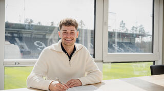 Alexander Fuchs hat seinen Vertrag beim SV Sandhausen verlängert.