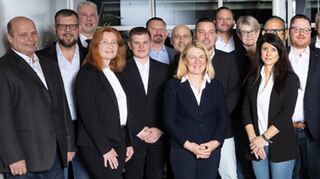 Die FWV-Kandidaten: Frank Ziegler (v. l.), Dirk Steinmann, Jochen Vetter, Tina Donath, Marvin Weber, Eduard Reter, Christian Sau-ter, Gabi Horn, Matthias Mayer, René Fath, Susanne Hilcher, Natascha Mayer, Olaf Jankowski, Patrick Schneider, Steffen Großhans, Michael Sauter, Anna-Lisa Ziegler, Fred Schmitt, Friedrich Fluch, Lennart Horn, Gerhard Staiger, Florian Altenberger.