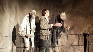 Woyzeck alias Rouven Honnef schlüpft in mehrere Rollen.