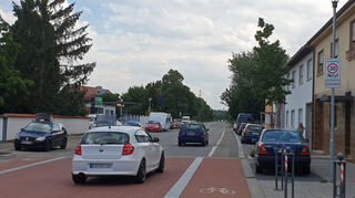Blick in die Waghäuseler Straße.
