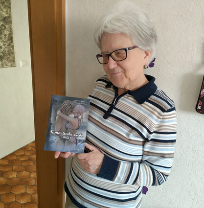 Autorin Brigitte Kemptner aus Brühl hat es mit ihrer Kurzgeschichte in die Anthologie heißt "Fantastische Liebe" geschafft.