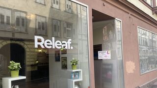 Der Mannheimer CBD-Shop "Releaf" sieht von außen nicht nach dem aus, was dort verkauft wird.