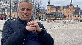Freut sich auf die Premiere eines literarisch-musikalischen Abends in Schwetzingen: Schauspieler Till Weinheimer.