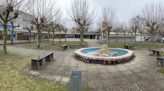 Noch liegt der Pausenhof der Schillerschule im Ferienschlaf, doch schon bald soll dort Sporteln, Spielen und Toben schon auf dem Schulweg angesagt sein.