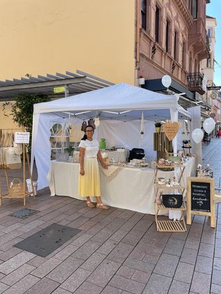 Lindi's Werkstatt - hier bei einem Kunsthandwerkermarkt - präsentiert ihre Deko- und Geschenkartikel bei der Hochzeitsmesse.