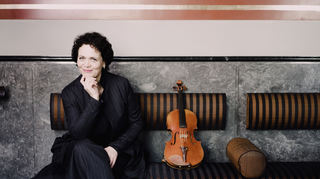 Als Solistin spielt Tabea Zimmermann in den bekanntesten Konzerthäsuern weltweit.