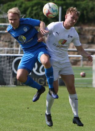 Im Landesliga-Derby zwischen Eppelheim und Ketsch könnte es wieder zu Zweikämpfen von Michael Hinzmann (l.) mit SG-Akteur Joel Hildebrandt kommen.