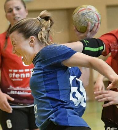 Kaum zu stoppen: Maike Röschel trifft gegen Nußloch neunfach.