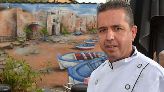 Antonio "Toni" Monte bietet in seiner familiengeführten Trattoria sizilianische Genüsse, Pizza, Pasta und vieles mehr.