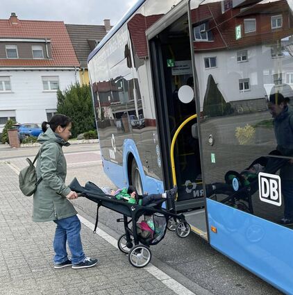 Auch das Thema Nahverkehr spielt im Hirschacker eine Rolle: Barrierefreie Bushalte-stellen sind hier Mangelware.