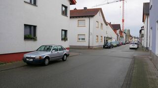 Der nächste Schritt zum Großprojekt für die Kanalsanierung in der Enderlestraße ist vollbracht: Die Tiefbauarbeiten sind vom Gemeinderat vergeben und sollen Anfang Mai beginnen.
