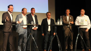 Fragerunde mit allen Akteuren des heutigen Abends. Moderator Dr. Markus Wolsiffer (v.l.), Tim Brauer, OB Marcus Zeitler, Roland Arnold, Andreas Dünkel und Jörg Bensemann.
