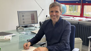 Noch bis zu den Sommerferien ist Joachim Rumold Schulleiter an der Neurott-Gemeinschaftsschule in Ketsch. Danach möchte er sich neuen beruflichen Herausforderungen stellen.