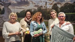 Frauenpower für Produkte mit Herz, Stil und regionaler Note: Ulrika Müller-Sulzbacher (Caritas), Bianca Oberhausen (SZ/HTZ und „Kurpälzer“), Claudia Weißbrich (Caritas), Engelien Scheperkamp und Sabine Heyden (beide „Hills of Hems“).