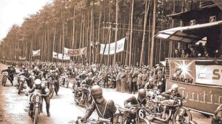 „Der ganze Hardtwald gleicht einem Heereslager“ waren Formulierungen in der Zeitung bezüglich Events wie diesem Motorradrennen während der NS-Zeit auf dem Hockenheimring.