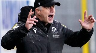 Jens Keller – hier gegen Arminia Bielefeld – muss erneut mit einem von Verletzungen gebeutelten SV Sandhausen spielen. Am Samstag ist Rot-Weiss Essen zu Gast am Hardtwald.