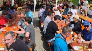 Mindestens 2500 musikaffine Besucher kommen in der Reilinger Bürgerbegegnungs- und Veranstaltungs-stätte zum Waldfest des Musikvereins.