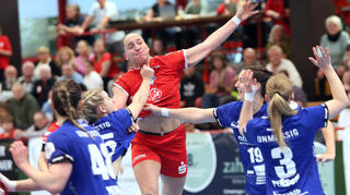 Svenja Mann ist mit neun Treffern - davon vier Sieben-Meter - erfolgreichste Bären-Spielerin. Am 22:32 gegen Freiburg ändert diese Leistung aber nichts.