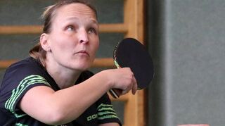 Jasmina Simon holt im entscheidenden Relegationsspiel gegen Herrlingen den vierten Punkt und ebnet damit den Weg zum Klassenerhalt in der Oberliga.