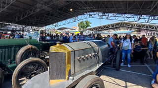 Historische und leistungsfähige Motoren stehen für den Brazzeltag. Bilder: Kühner