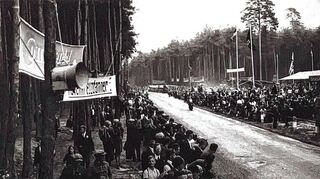 Massenveranstaltungen wie solche Motorradrennen auf dem Hockenheimring faszinierten die Bevölkerung.