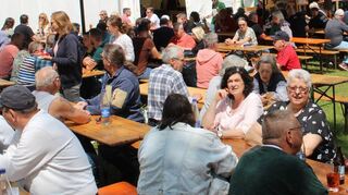 Auf dem Waldfest ist traditionsgemäß viel los – auch wenn die Forstverwaltung der Veranstaltung mitten im Wald ihren Segen nach vielen Jahren entzogen hat.
