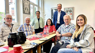 Schöne und informative Runde: Manfred Kropp (v. l.), Dr. Walter Manske, Neza Yildirim, Marion Kirzenberger, Dr. Ralf Göck, Klaus Veitengruber und Canan Ekici.