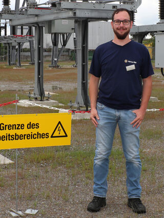 Mario Strobelvon Netze BW freut sich über den Abschluss der Umbauarbeiten.