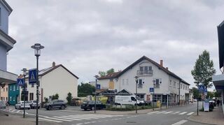 Wie geht es weiter mit dem Parkplatz in der Hildastraße, der zwar in Privatbesitz ist, aber lange Zeit öffentlich genutzt wurde?