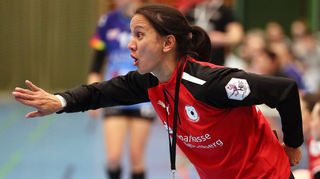 Bären-Trainerin Franziska Steil, hier in der Partie Kurpfalz Bären - HCD Gröbenzel in der 2. Handball-Bundesliga Frauen.