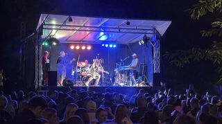 Über 1000 Fans feierten bei den Natufreunden die "Zap-Gang" beim Open Air.