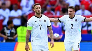 Reiz- und Führungsfigur in einem: Österreichs Mannschaftskapitän Marko Arnautovic (links).