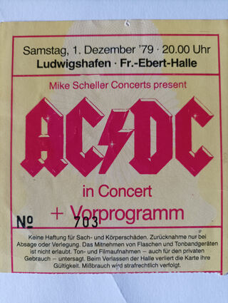 Auch seine Eintrittskarte für das AC/DC-Konzert 1979 in der Friedrich-Ebert-Halle in Ludwigshafen hat Dieter Müller aufbewahrt.