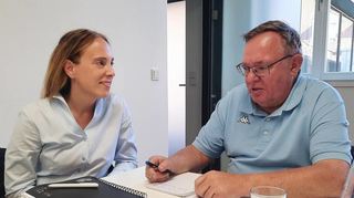 OB-Kandidatin Dr. Rebecca Ziegler im Gespräch mit dem stellvertretenden Redaktionsleiter Andreas Lin.