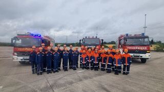 Abschließend wurde im Kreise der Jugendfeuerwehren aus Schwetzingen und Oftersheim gemeinsam in Oftersheim gegrillt.