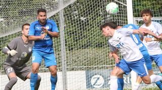Alarm vor dem Ketscher Tor. Der SV 98 Schwetzingen will in der anstehenden Kreispokalbegegnung gegen die gastgebende Spvgg 06 wie im jüngsten Aufeinandertreffen die Oberhand behalten. Anstoß ist am Sonntag um 17 Uhr.