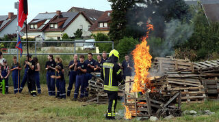 Selbstverständlich darf ein Feuerchen auch nicht fehlen.