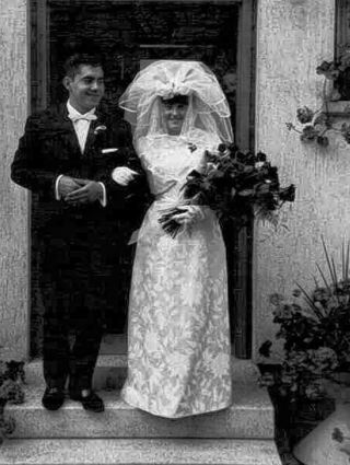 Das Paar heiratet 1964 und lebt bis heute in seinem Eigenheim.
