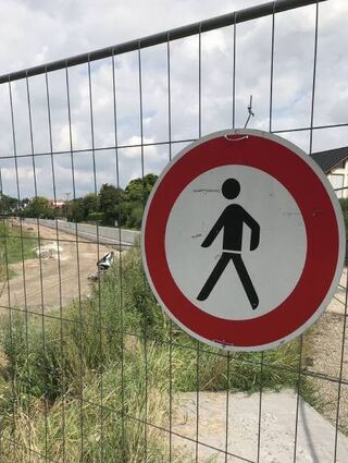Nach einem Vorfall im Jahr 2018 ist der Weg entlang der Fasanerie gesperrt.